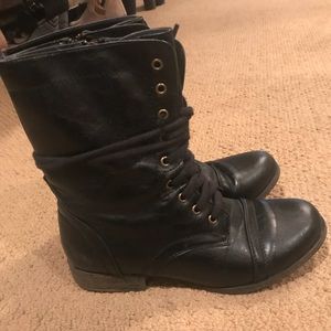 Combat boots